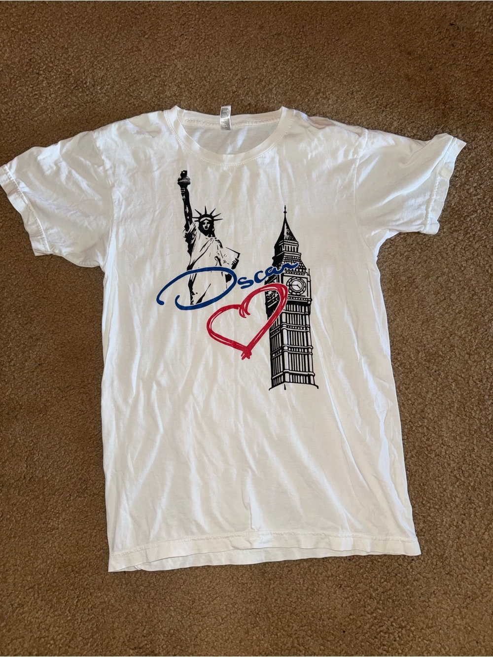 NWOT Oscar de la Renta LONDON opening tee